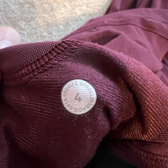 Lululemon ready to rulu pants burgundy - Picture 5 of 5
